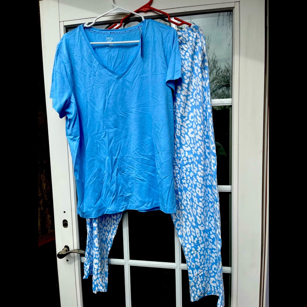HUE pajamas size XL top and size L bottoms